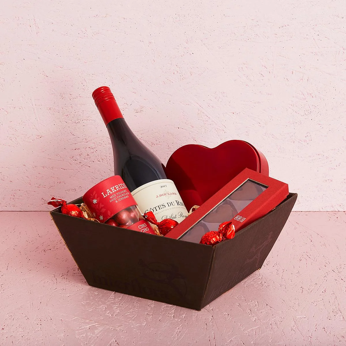 Gavekurv til Valentin (Floristens kreative valg)